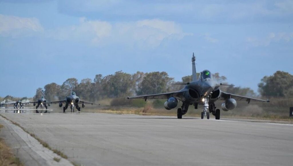 «Ηνίοχος 2021»: Εικόνες από την άσκηση της Πολεμικής Αεροπορίας (βίντεο)